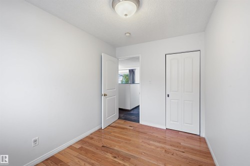 4240 86 Street, Edmonton, AB - Indoor Photo Showing Other Room