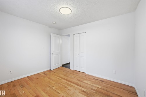 4240 86 Street, Edmonton, AB - Indoor Photo Showing Other Room