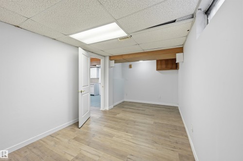 4240 86 Street, Edmonton, AB - Indoor