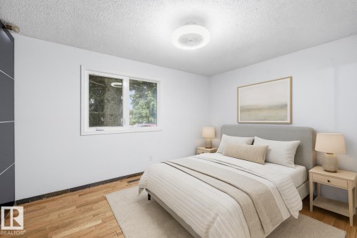 4240 86 Street, Edmonton, AB - Indoor Photo Showing Bedroom
