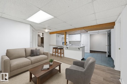 4240 86 Street, Edmonton, AB - Indoor Photo Showing Living Room