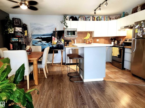 318 10508 119 Street, Edmonton, AB - Indoor Photo Showing Kitchen