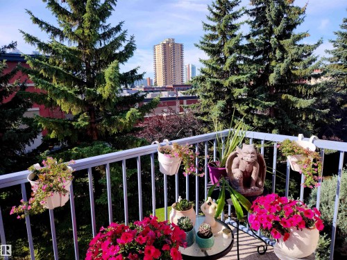 318 10508 119 Street, Edmonton, AB - Outdoor