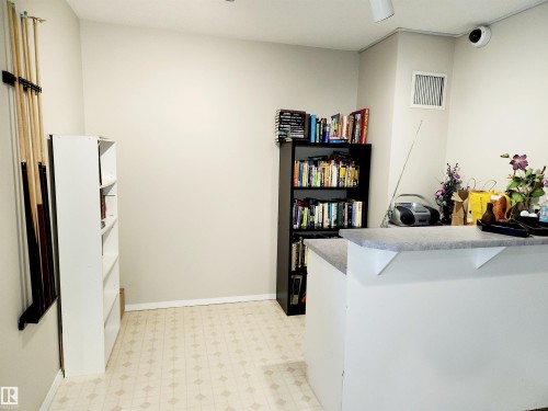 318 10508 119 Street, Edmonton, AB - Indoor Photo Showing Other Room