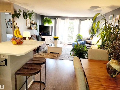 318 10508 119 Street, Edmonton, AB - Indoor