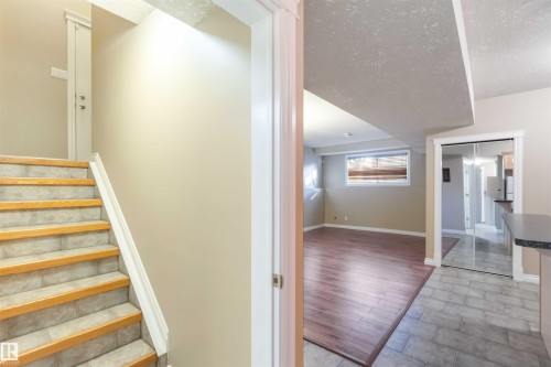 Edmonton, AB - Indoor Photo Showing Other Room