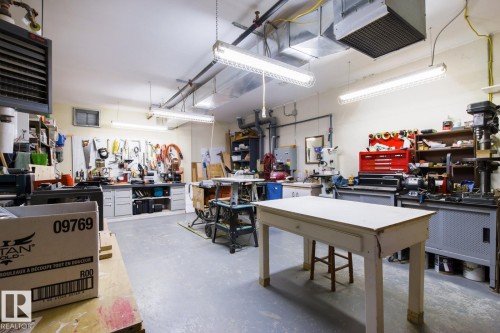 805 2755 109 Street, Edmonton, AB - Indoor