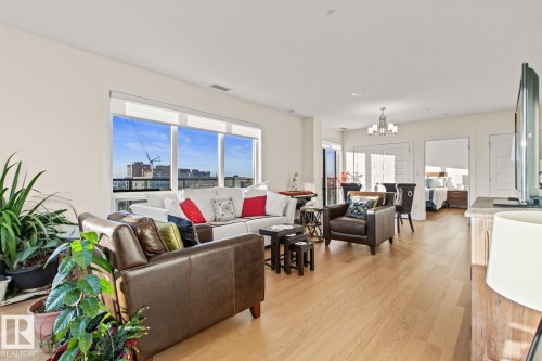 805 2755 109 Street, Edmonton, AB - Indoor Photo Showing Living Room