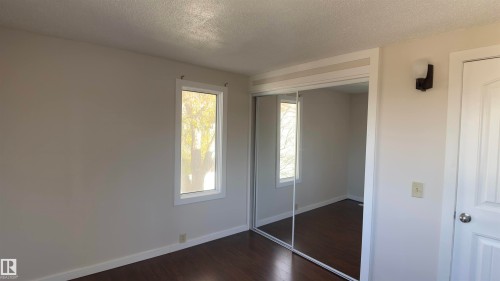 41 2024 57 Street, Edmonton, AB - Indoor Photo Showing Other Room