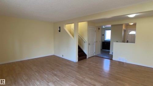 41 2024 57 Street, Edmonton, AB - Indoor Photo Showing Other Room