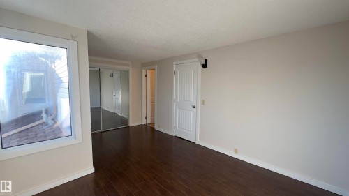 41 2024 57 Street, Edmonton, AB - Indoor Photo Showing Other Room