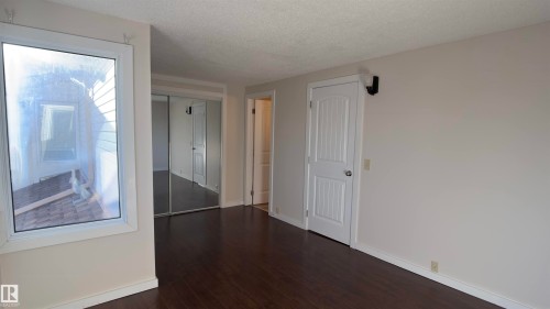 41 2024 57 Street, Edmonton, AB - Indoor Photo Showing Other Room