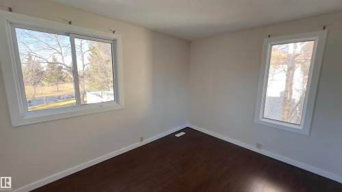 41 2024 57 Street, Edmonton, AB - Indoor Photo Showing Other Room