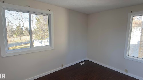 41 2024 57 Street, Edmonton, AB - Indoor Photo Showing Other Room
