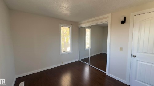 41 2024 57 Street, Edmonton, AB - Indoor Photo Showing Other Room