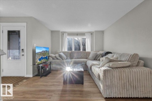 164 Desrochers Gate, Edmonton, AB - Indoor Photo Showing Living Room
