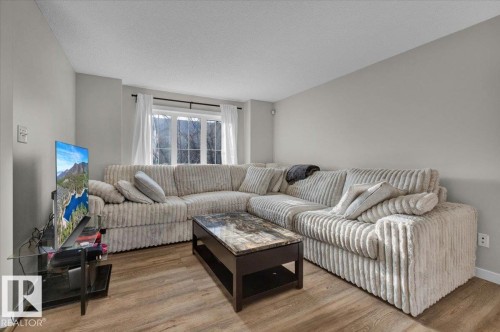 164 Desrochers Gate, Edmonton, AB - Indoor Photo Showing Living Room