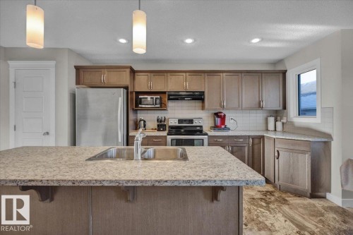 164 Desrochers Gate, Edmonton, AB - Indoor Photo Showing Kitchen With Double Sink With Upgraded Kitchen