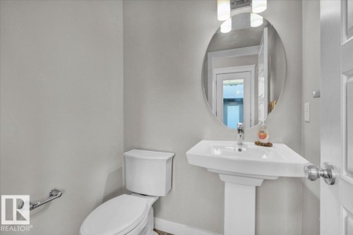 164 Desrochers Gate, Edmonton, AB - Indoor Photo Showing Bathroom