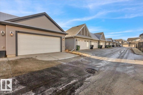 164 Desrochers Gate, Edmonton, AB - Outdoor