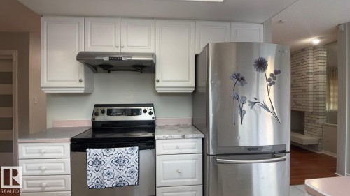13516 42 Street, Edmonton, AB - Indoor Photo Showing Kitchen