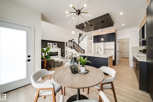 7156 177 Avenue, Edmonton, AB - Indoor Photo Showing Dining Room