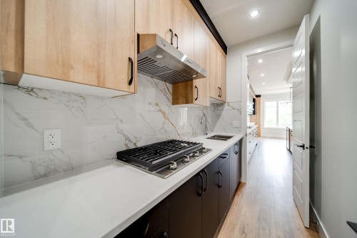 7156 177 Avenue, Edmonton, AB - Indoor Photo Showing Kitchen With Upgraded Kitchen