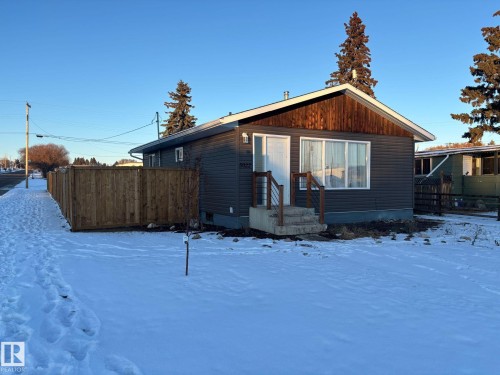 5022 51 Avenue  Elk Point, AB T0A 1A0