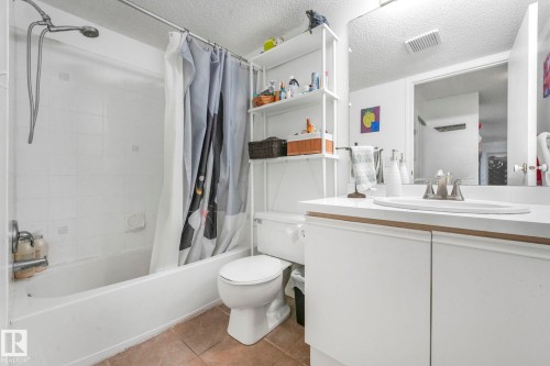 309 10636 120 Street, Edmonton, AB - Indoor Photo Showing Bathroom