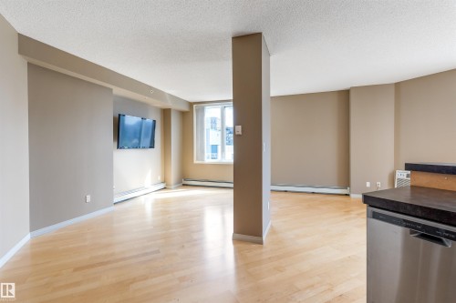 901 10504 99 Avenue, Edmonton, AB - Indoor Photo Showing Other Room