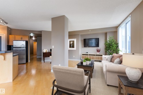 901 10504 99 Avenue, Edmonton, AB - Indoor