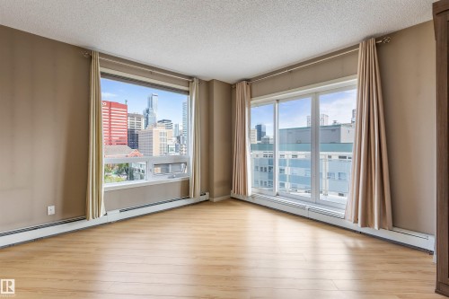901 10504 99 Avenue, Edmonton, AB - Indoor Photo Showing Other Room