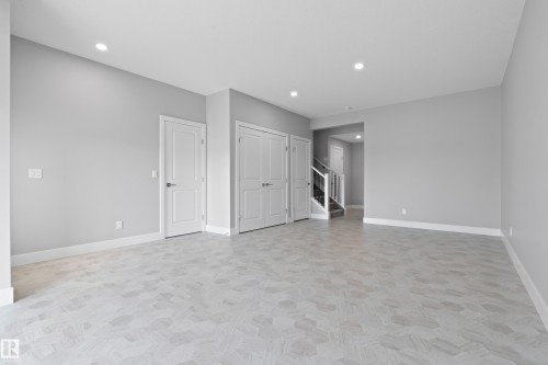 2654 Donaghey Crescent, Edmonton, AB - Indoor Photo Showing Other Room
