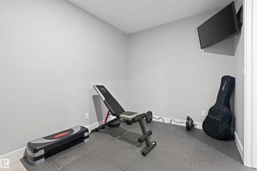 2654 Donaghey Crescent, Edmonton, AB - Indoor Photo Showing Gym Room