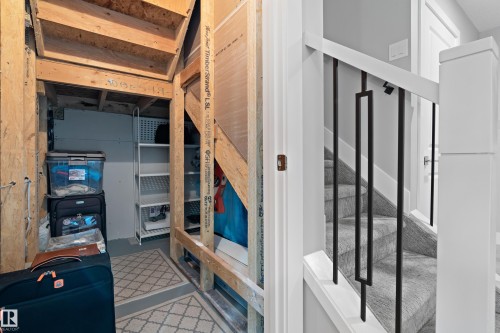 2654 Donaghey Crescent, Edmonton, AB - Indoor Photo Showing Other Room