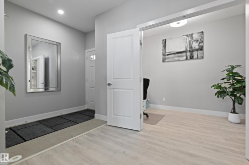 2654 Donaghey Crescent, Edmonton, AB - Indoor Photo Showing Other Room