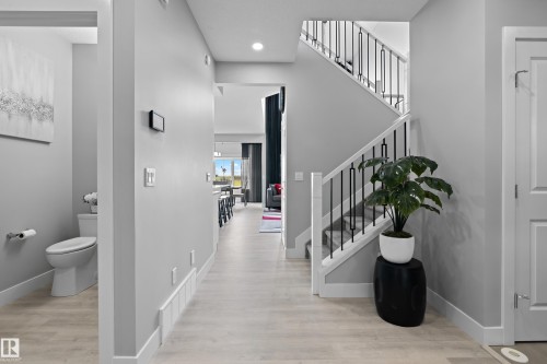 2654 Donaghey Crescent, Edmonton, AB - Indoor Photo Showing Other Room