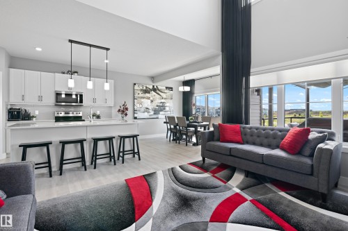 2654 Donaghey Crescent, Edmonton, AB - Indoor Photo Showing Living Room