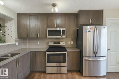 754 Eagleson Crescent, Edmonton, AB - Indoor Photo Showing Kitchen With Double Sink