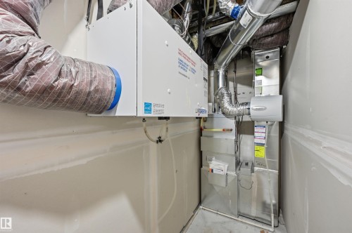 38 1010 Rabbit Hill Road, Edmonton, AB - Indoor