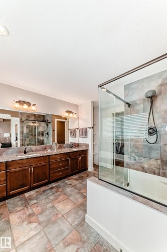 1673 James Mowatt Trail, Edmonton, AB - Indoor