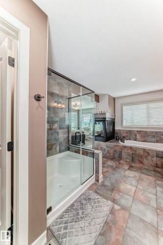 1673 James Mowatt Trail, Edmonton, AB - Indoor Photo Showing Bathroom