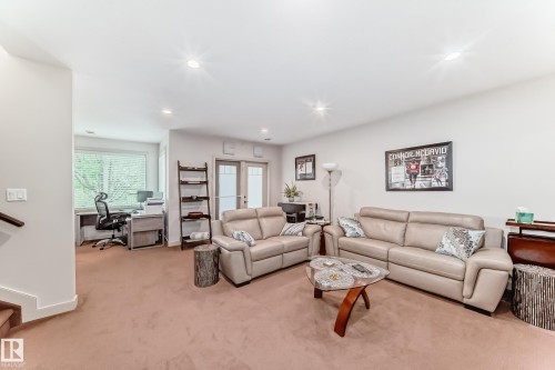 1673 James Mowatt Trail, Edmonton, AB - Indoor Photo Showing Living Room