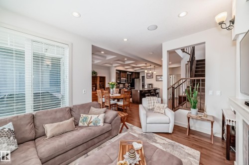 1673 James Mowatt Trail, Edmonton, AB - Indoor Photo Showing Living Room