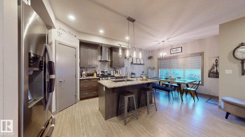 8031 Evans Crescent, Edmonton, AB - Indoor Photo Showing Other Room