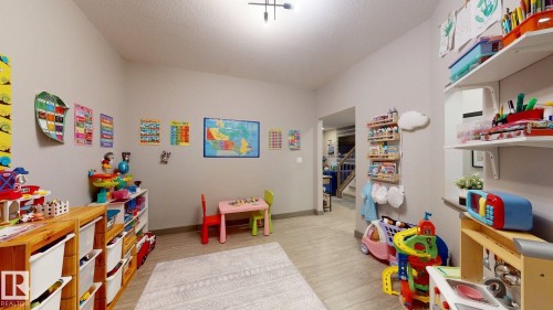 8031 Evans Crescent, Edmonton, AB - Indoor Photo Showing Other Room