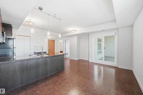 802 10055 118 Street, Edmonton, AB - Indoor