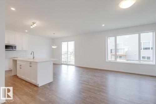 1528 206 Street, Edmonton, AB - Indoor Photo Showing Kitchen