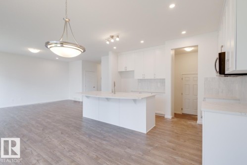 1528 206 Street, Edmonton, AB - Indoor Photo Showing Kitchen