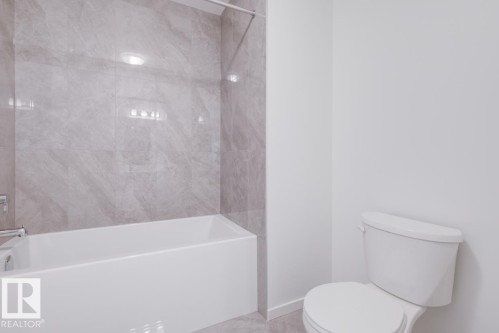 1528 206 Street, Edmonton, AB - Indoor Photo Showing Bathroom